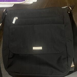 Baggallini Black crossbody  Bag